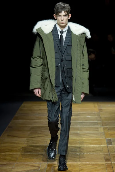 Look 22
